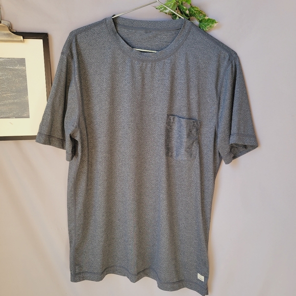 Vuori Other - Vuori Tradewind Performance Tee Gray M